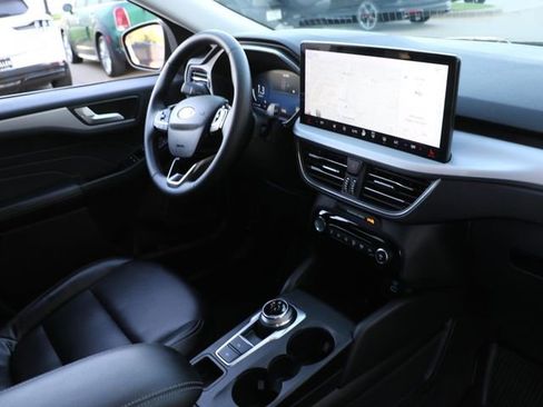 Used 2023 Ford Escape Platinum AWD/4WD image 11