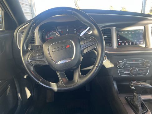 Used 2019 Dodge Charger SXT w/ Blacktop Package image 8
