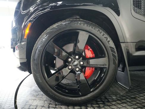 Used 2023 Land Rover Defender 130 X-Dynamic SE AWD/4WD image 9