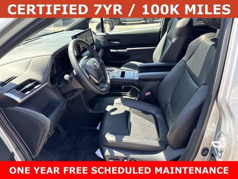 Used 2025 Toyota Sienna XSE FWD image 14