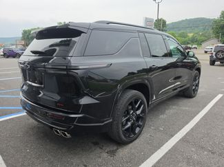 Used 2024 Chevrolet Traverse RS w/ LPO, Floor Liner Package AWD/4WD video 3