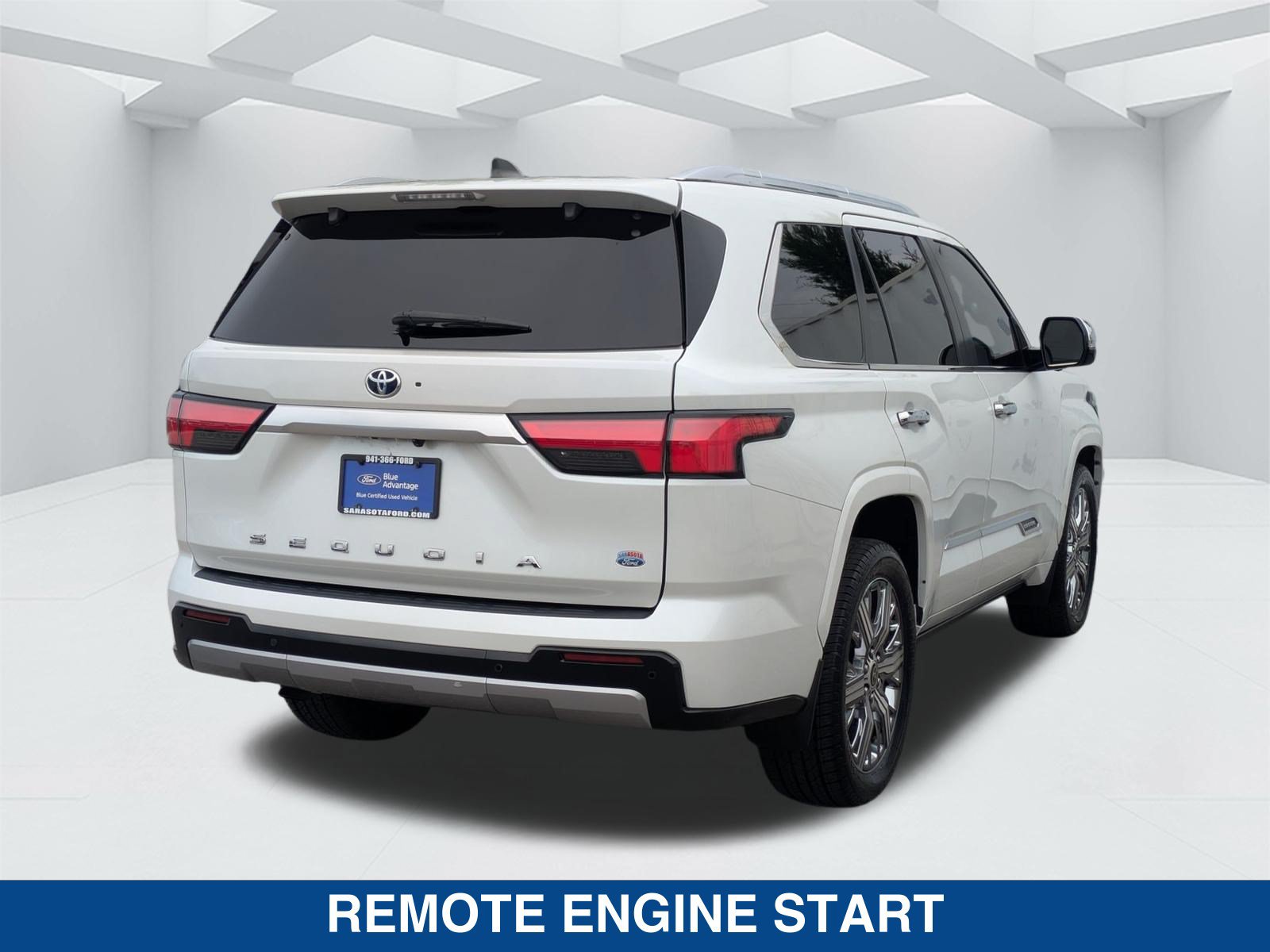Used 2024 Toyota Sequoia Capstone AWD/4WD image 5