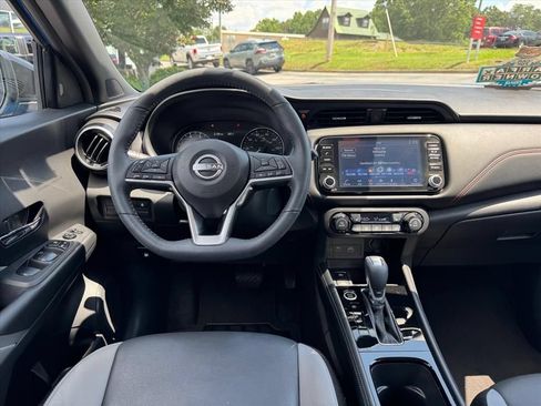 Certified 2023 Nissan Kicks SR w/ SR Premium Package FWD image 12