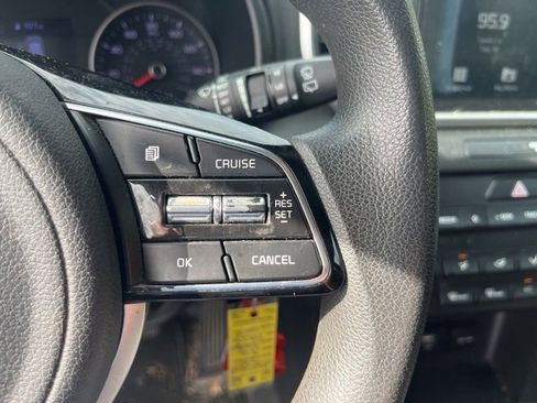 Used 2020 Kia Sportage LX image 23