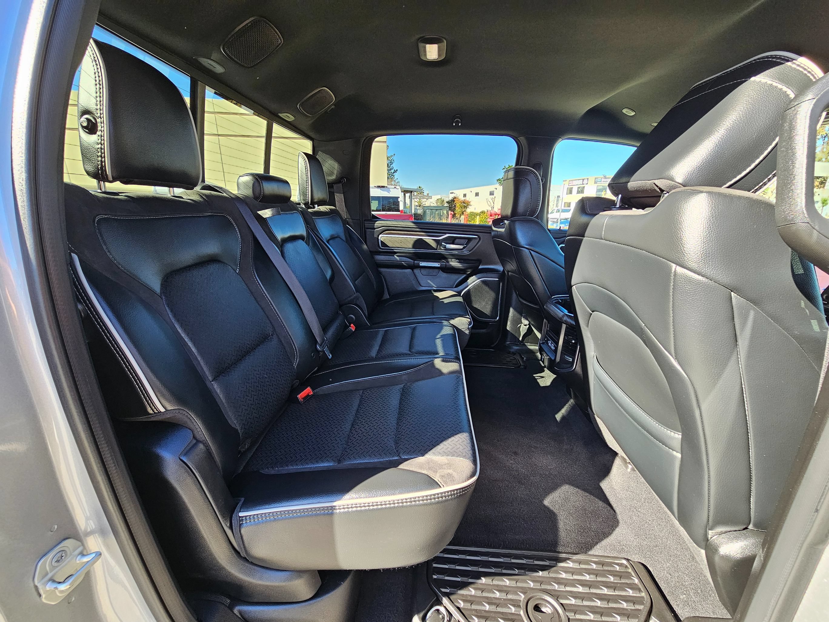 Used 2025 RAM 1500 Laramie AWD/4WD image 28