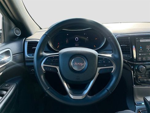 Used 2022 Jeep Grand Cherokee Laredo X image 11