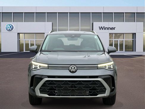 Used 2025 Volkswagen Taos SEL AWD/4WD image 8