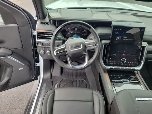 New 2026 GMC Yukon Denali w/ Denali Reserve Package image 11