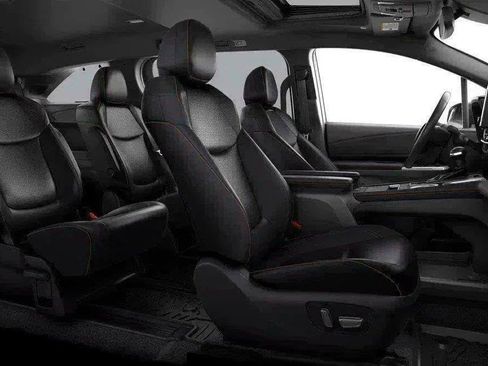 New 2026 Toyota Sienna XLE Woodland Edition AWD/4WD image 28