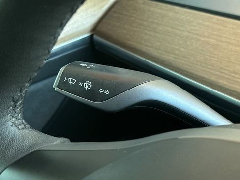 Used 2022 Tesla Model 3 Long Range AWD/4WD image 29