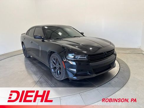 Used 2021 Dodge Charger SXT w/ Blacktop Package RWD image 1