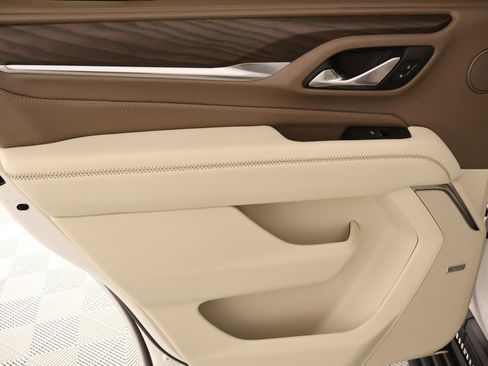 Used 2024 GMC Yukon Denali AWD/4WD image 19