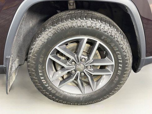 Used 2018 Jeep Grand Cherokee Limited AWD/4WD image 37