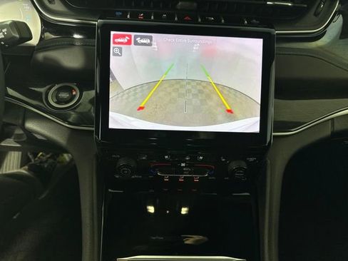 Used 2023 Jeep Grand Cherokee Trailhawk image 22