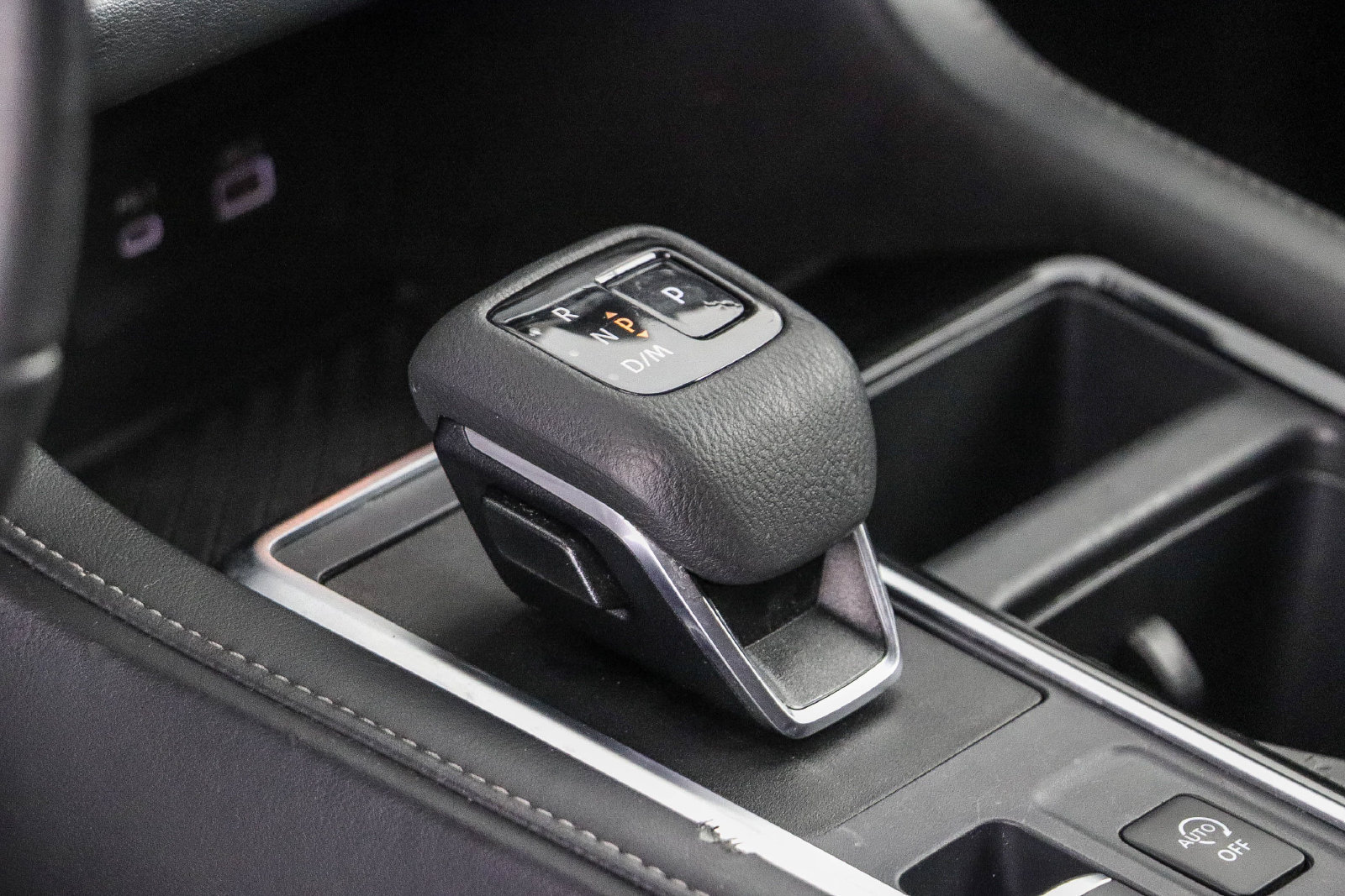 Used 2024 Nissan Pathfinder SV FWD image 22