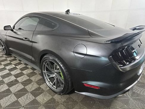 Used 2022 Ford Mustang GT Premium w/ Equipment Group 401A RWD image 4