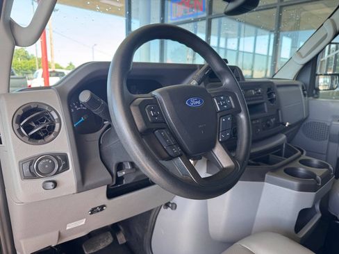 Used 2021 Ford E-450 and Econoline 450 Super Duty RWD image 10