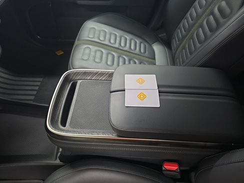 Used 2022 Rivian R1S Launch Edition AWD/4WD image 31