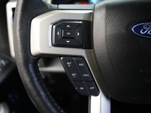 Used 2017 Ford F150 Lariat w/ Equipment Group 502A Luxury image 13