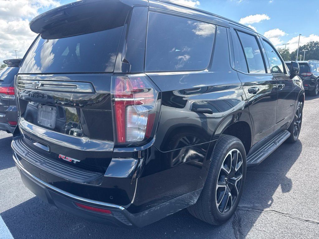 Used 2022 Chevrolet Tahoe RST w/ Luxury Package AWD/4WD image 3