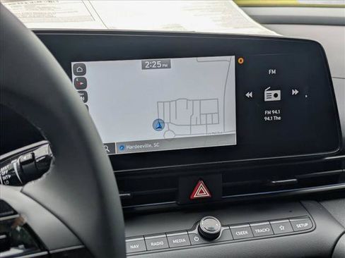 Certified 2025 Hyundai Elantra SEL FWD image 14