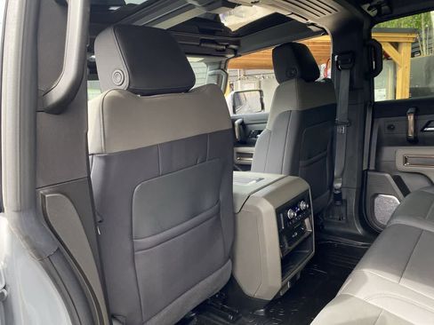 Used 2025 GMC Hummer EV 3X w/ Extreme Off-Road Package AWD/4WD image 15