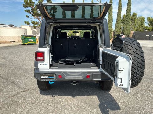 Used 2023 Jeep Wrangler Unlimited AWD/4WD image 22