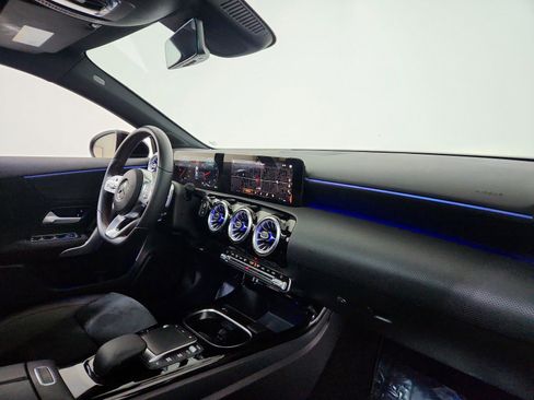 Certified 2022 Mercedes-Benz A 220 4MATIC image 19