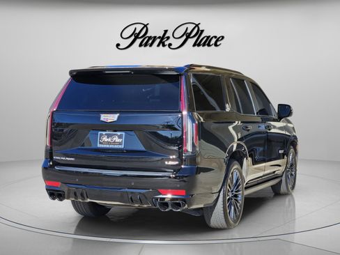 Used 2024 Cadillac Escalade V image 6