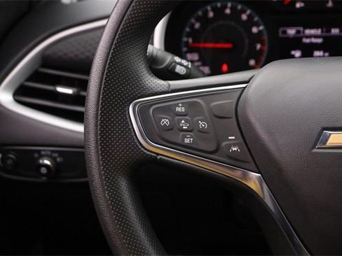 Used 2024 Chevrolet Malibu LT image 11