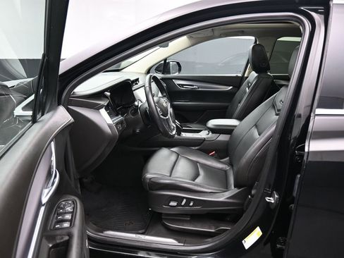 Used 2018 Cadillac XT5 Luxury image 13