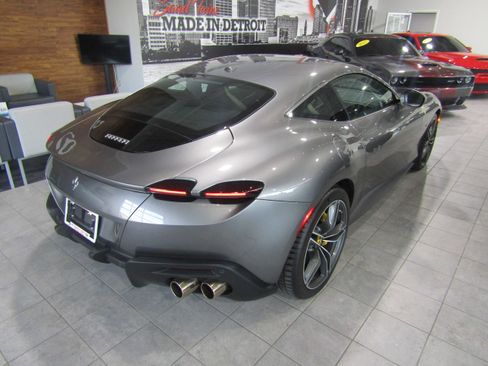 Used 2023 Ferrari Roma image 4