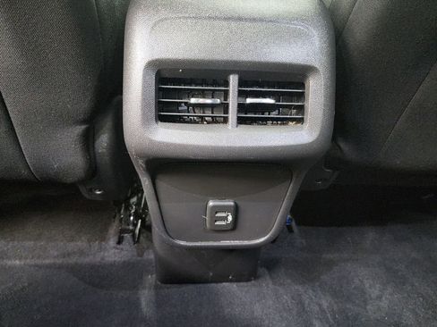 Used 2020 Chevrolet Equinox LT image 27