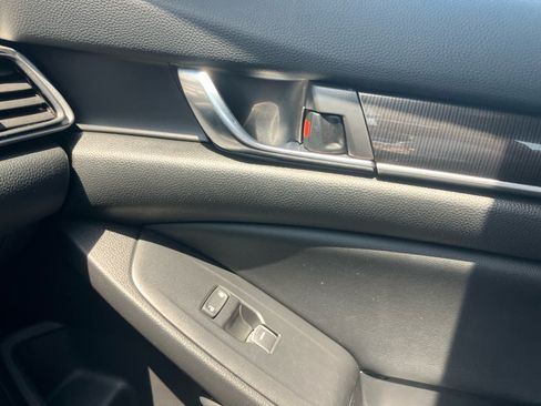 Used 2021 Honda Accord Sport image 35