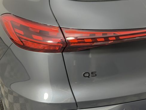 Used 2025 Audi Q5 Premium Plus w/ Premium Plus AWD/4WD image 27