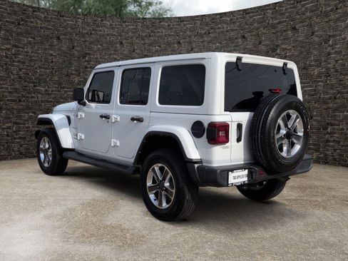 Used 2021 Jeep Wrangler Unlimited Sahara AWD/4WD image 4