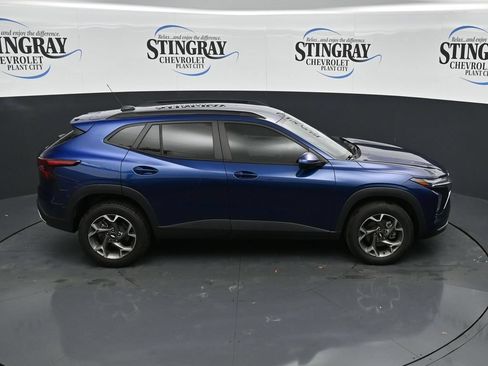 Used 2024 Chevrolet Trax LT w/ Driver Confidence Package FWD image 25