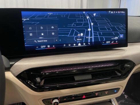 Used 2025 BMW 330i xDrive Sedan w/ Premium Package image 22