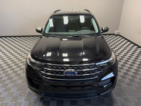 Used 2022 Ford Explorer XLT image 5