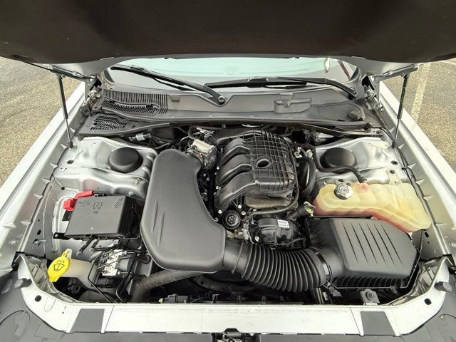 Used 2023 Dodge Challenger SXT w/ Blacktop Package AWD/4WD image 27