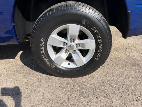Used 2018 RAM 1500 Express AWD/4WD image 29