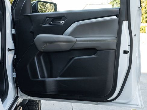 Used 2024 Chevrolet Colorado ZR2 w/ ZR2 Convenience Package III image 35