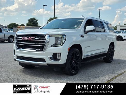 Used 2023 GMC Yukon XL SLT w/ SLT Luxury Package AWD/4WD image 3