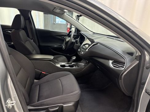 Used 2024 Chevrolet Malibu LT FWD image 28