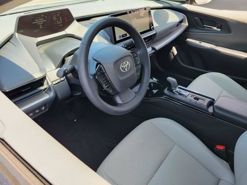 New 2026 Toyota Prius XLE FWD image 3