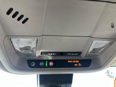 Used 2024 Chevrolet Equinox LT FWD image 36