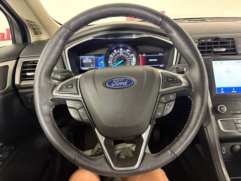Used 2020 Ford Fusion SE w/ Equipment Group 151A FWD image 22