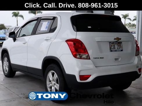 Used 2018 Chevrolet Trax LS image 3