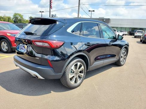 Certified 2023 Ford Escape Platinum FWD image 4