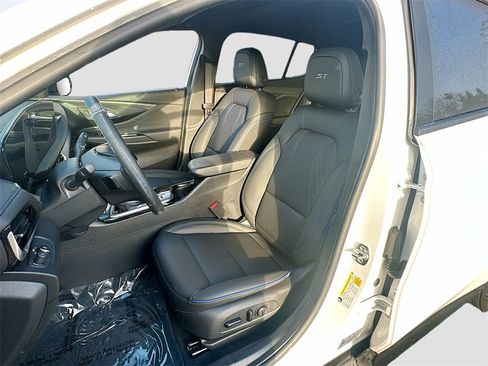 Used 2024 Buick Envista Sport Touring w/ Convenience I Package image 20